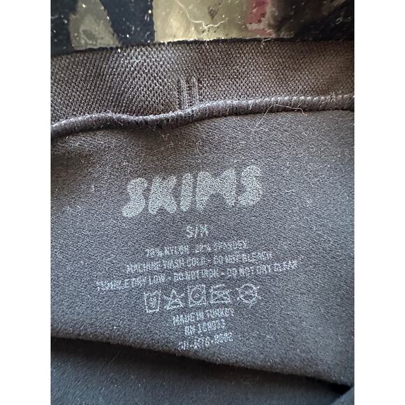 Skims Black High Waist Biker Shorts S/M | Seamless Shaping Stretch - Picture 5 of 10